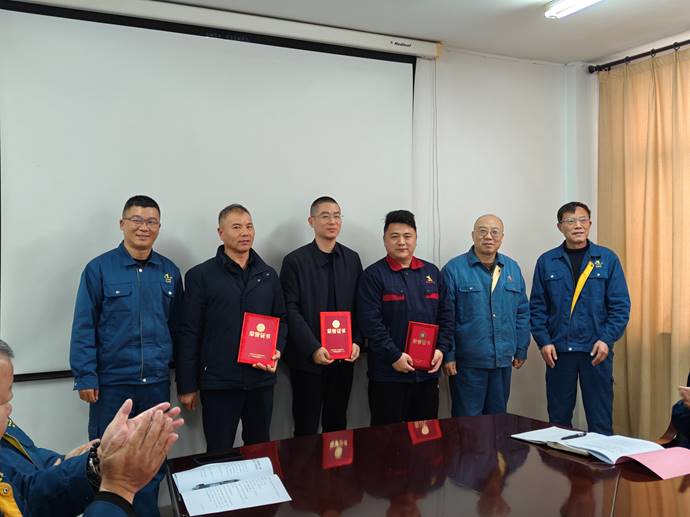 第一事業(yè)部冶化協(xié)力項目部獲銅冠冶化公司“強化意識，防控風險”...